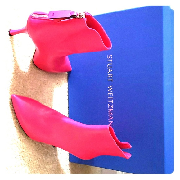 **NEVER WORN** PRETTY PINK LEATHER BOOTIES - Picture 1 of 5